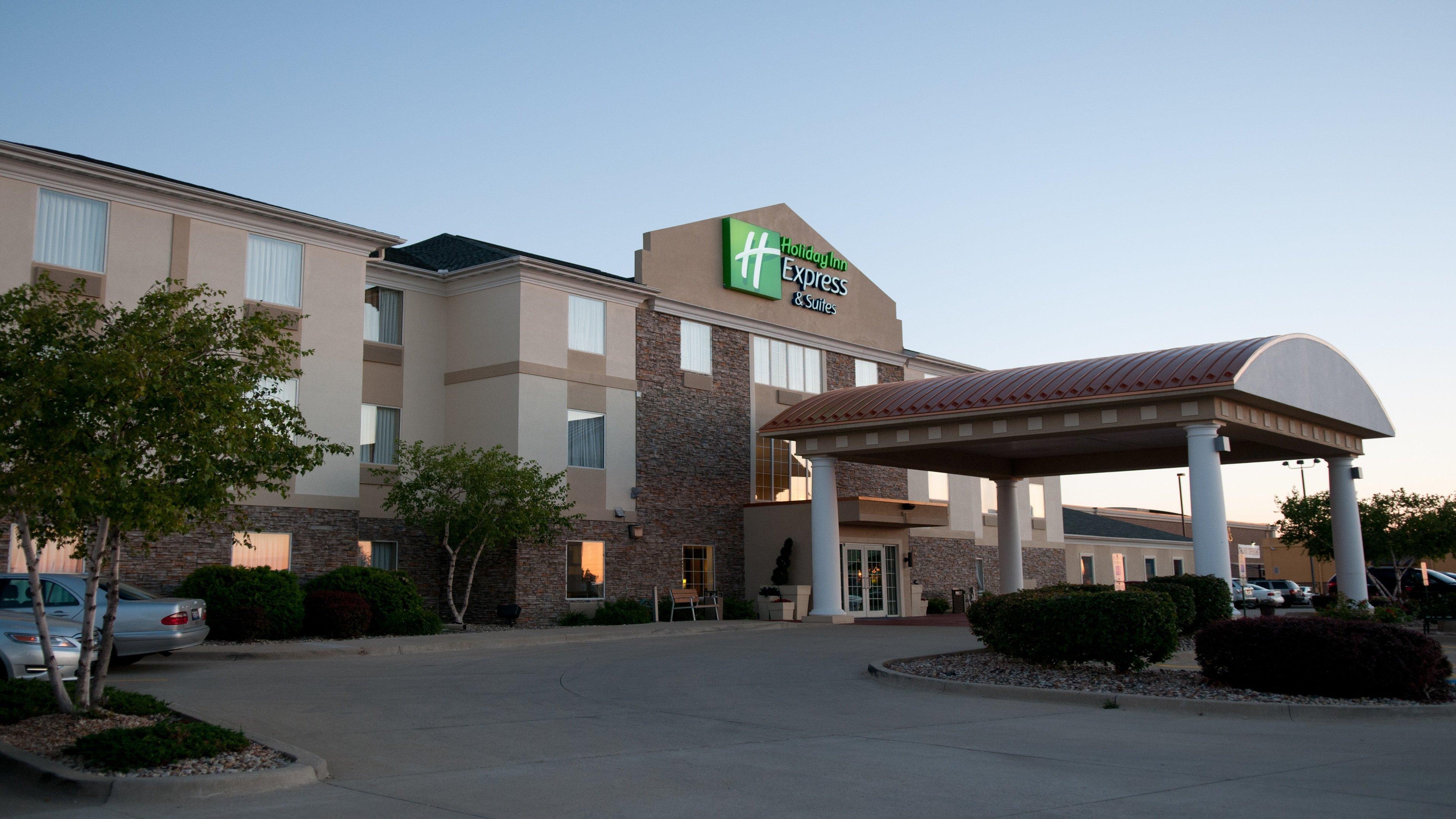 Holiday Inn Express Hotel & Suites Bloomington-Normal University Area By Ihg Eksteriør billede